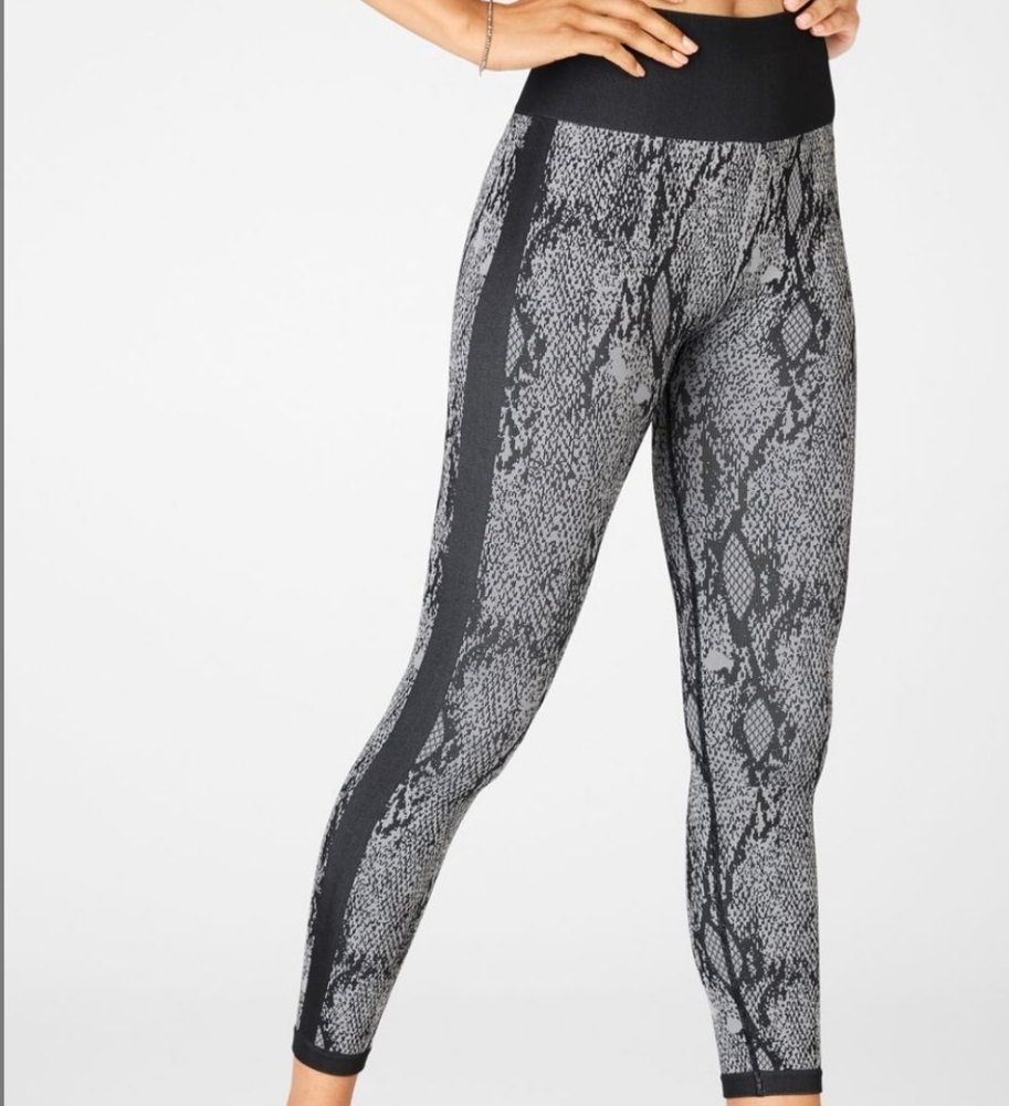 High-waisted Seamless Snakeskin Leggings 7/8